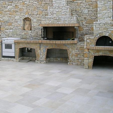 Kamares Apartments Εε Poros Town Eksteriør billede