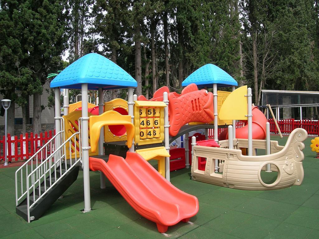 Kamares Apartments Εε Poros Town Eksteriør billede
