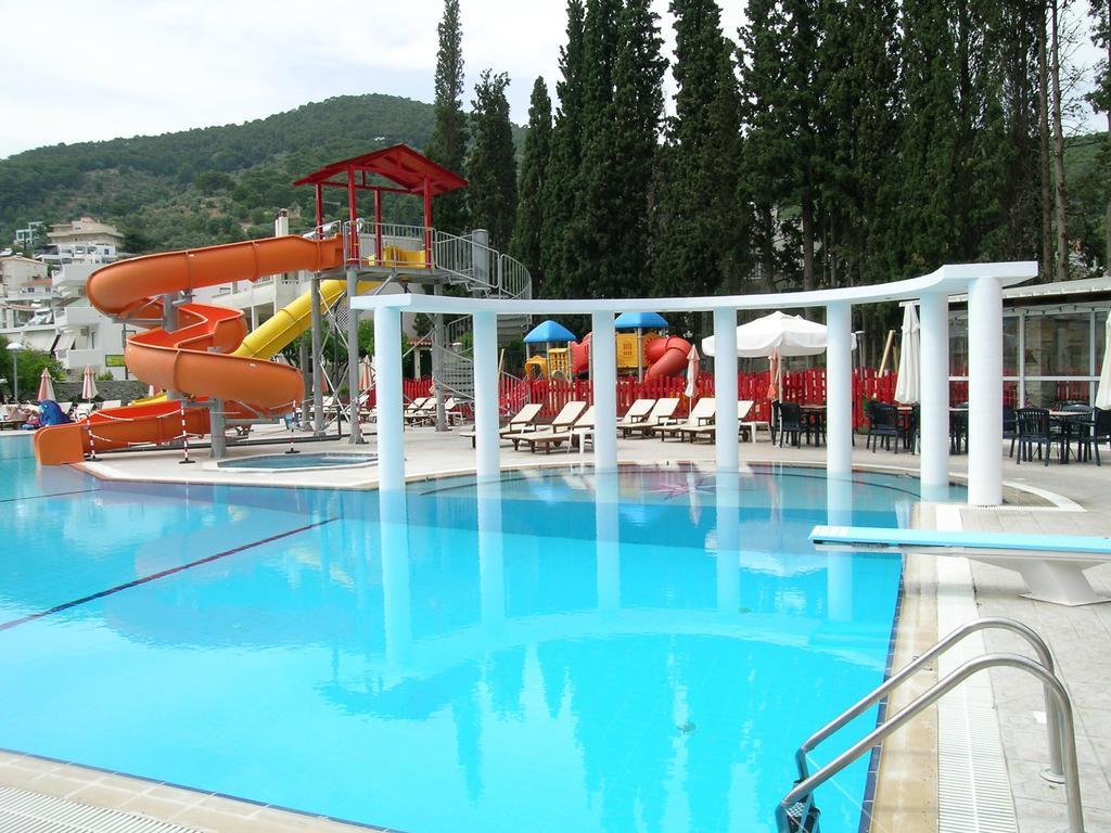 Kamares Apartments Εε Poros Town Eksteriør billede