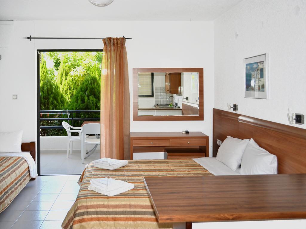 Kamares Apartments Εε Poros Town Værelse billede