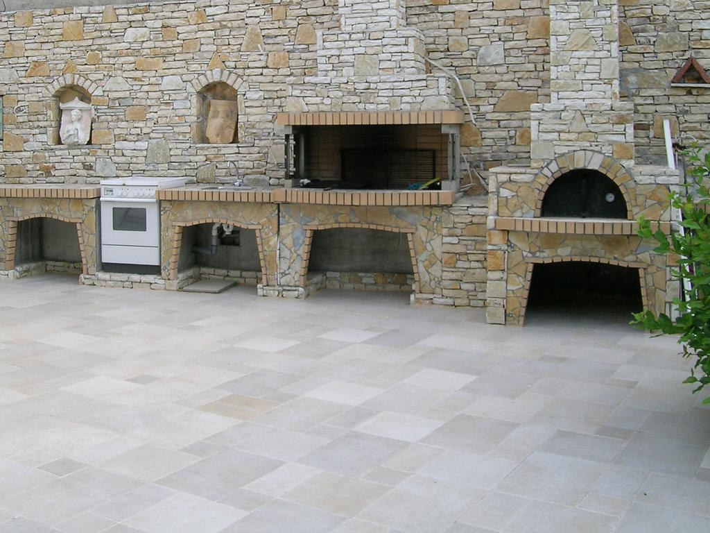 Kamares Apartments Εε Poros Town Eksteriør billede